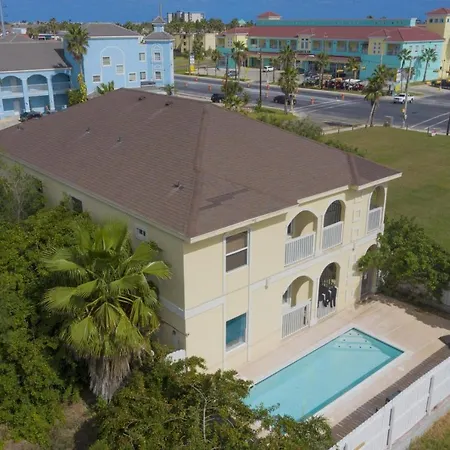 Ground Floor Condo With Pool Unit A - Island Morning Sun 1